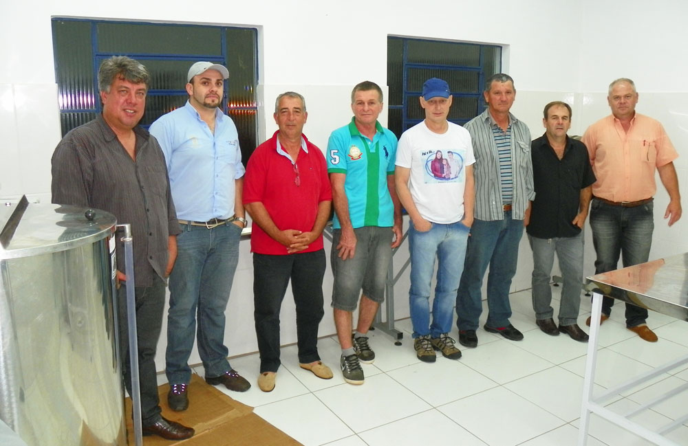 Associados da ACAMEL recebem orientações sobre ampliação do SIM